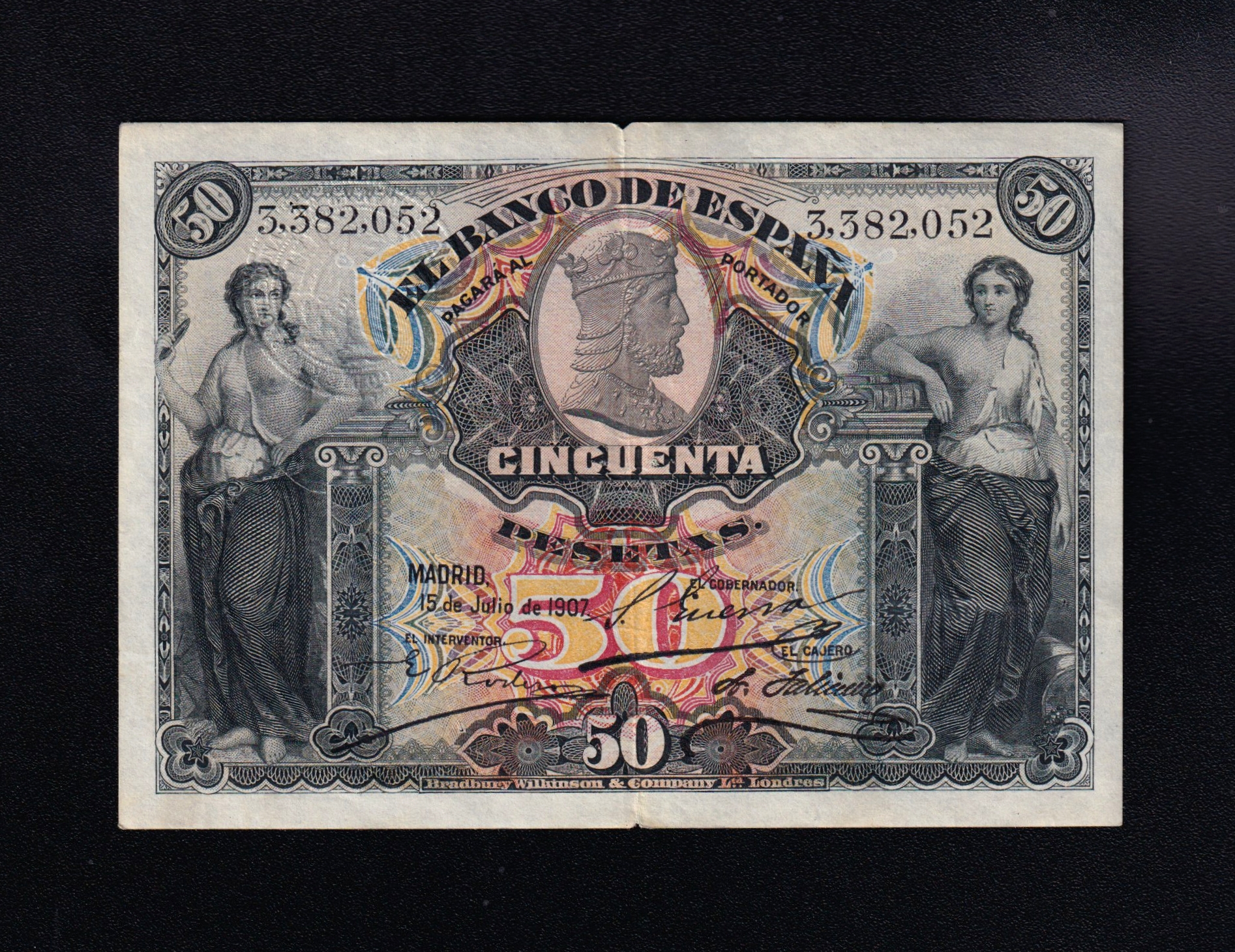 Hiraola's Product Image